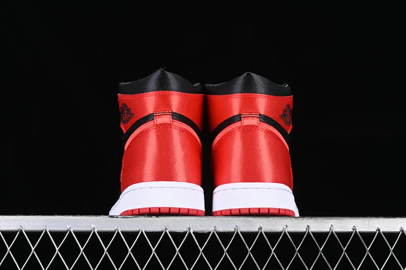 All Categories Air Jordan Jordan Series Basketball Shoes Air Jordan 1 High Air Jordan 1 High OG "Satin Bred" AJ1 Joe 1 Silk Forbidden Wear FD4810-061